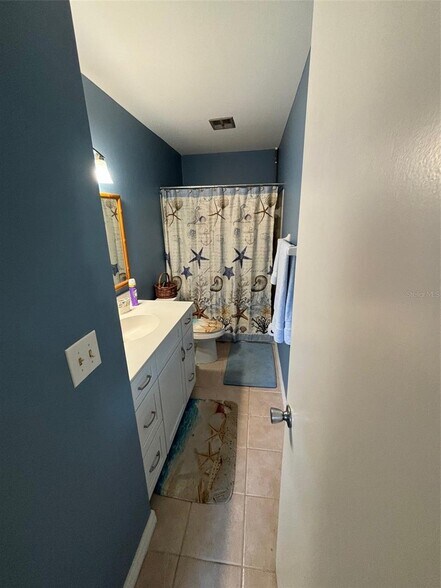 More Photos Of 3016 Avenue C, Holmes Beach Storefront Retail Residential For Sale