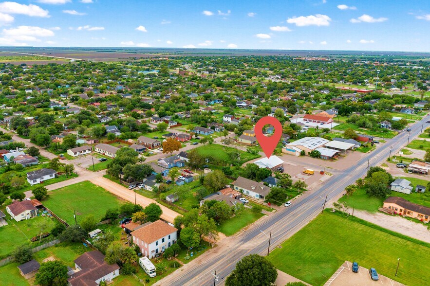 More Photos Of 701 Lincoln Ave, Robstown Convenience Store For Sale