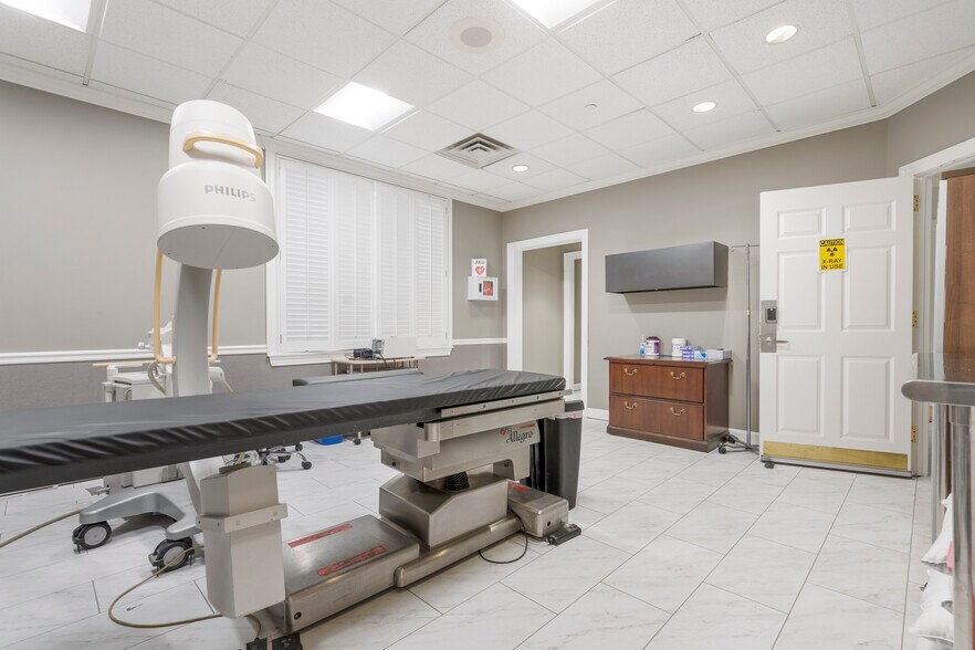 More Photos Of 6130 E 81st St, Tulsa Office For Lease