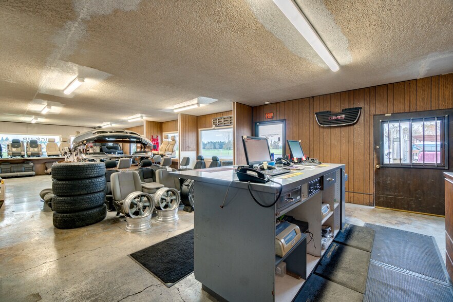 More Photos Of 17308 Highway 99E, Hubbard Auto Salvage Facility For Sale