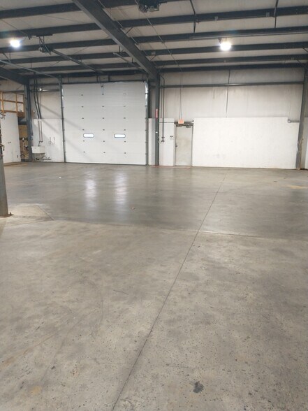 More Photos Of 1902 Eisenhower Dr N, Goshen Industrial For Lease