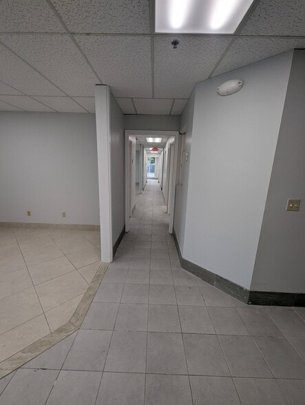 More Photos Of 701 NW Federal Hwy, Stuart Medical For Lease