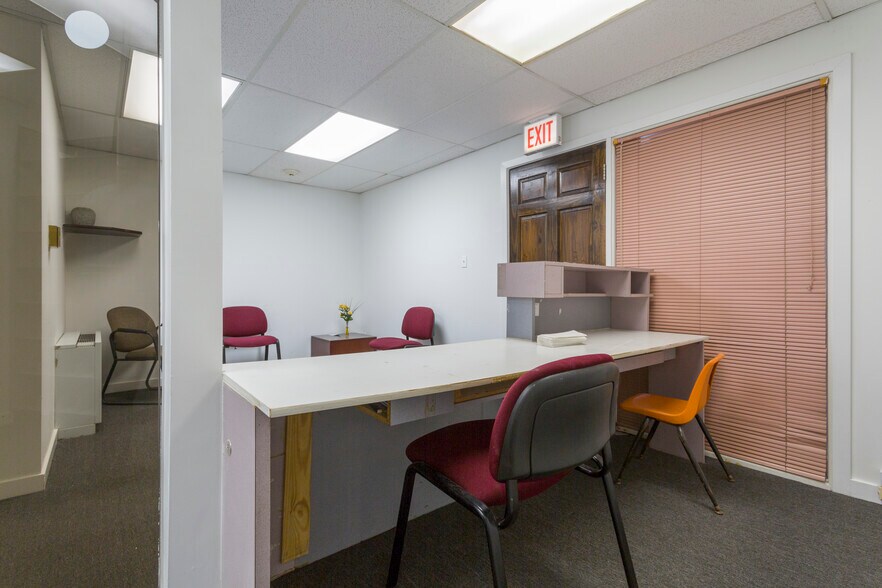 More Photos Of 1835 N 19th Ave, Melrose Park Medical For Lease