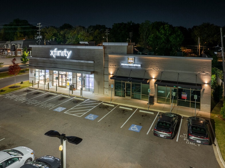More Photos Of 2847 Poplar Ave, Memphis Storefront Retail Office For Lease