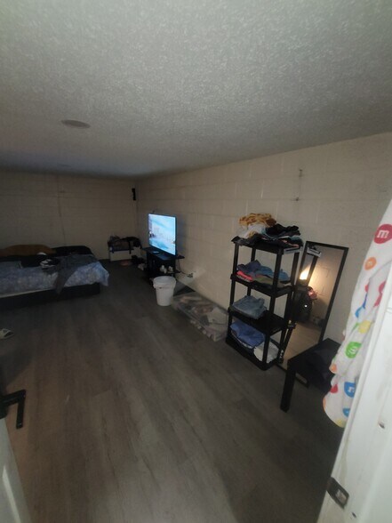 More Photos Of 1458 W 32nd St, Indianapolis Apartments For Sale