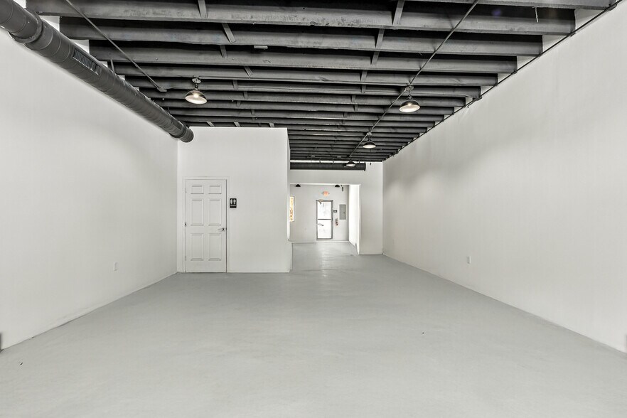 More Photos Of 1200 Kings Ave, Jacksonville Freestanding For Lease