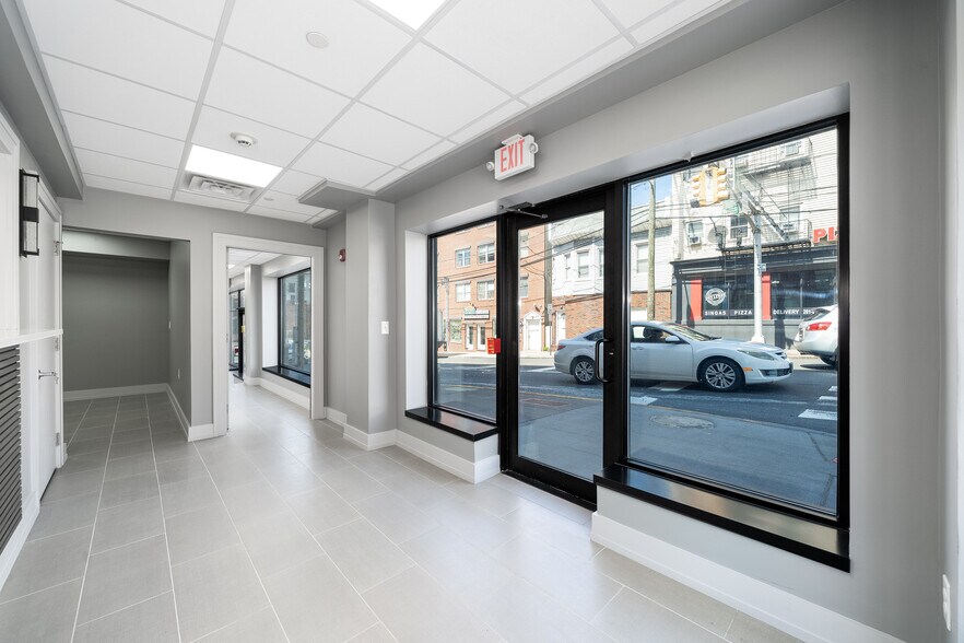 More Photos Of 845 Newark Ave, Jersey City Medical For Lease