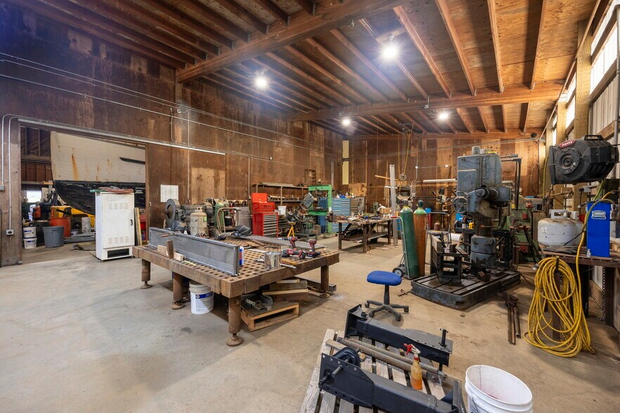 More Photos Of 5262 Yaquina Bay Rd, Newport Marina For Sale