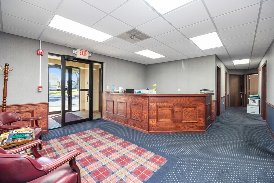 More Photos Of 419 E Market St, Sandusky Hotel For Sale