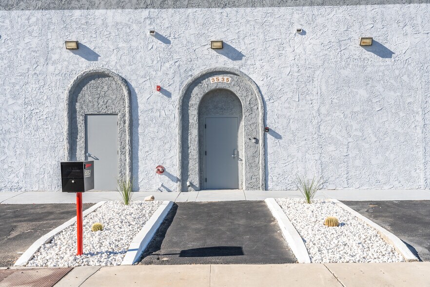 More Photos Of 3535 N Anza Rd, Palm Springs Warehouse For Sale