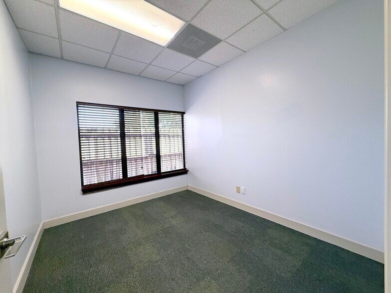 More Photos Of 125 W Pineview St, Altamonte Springs Medical For Lease