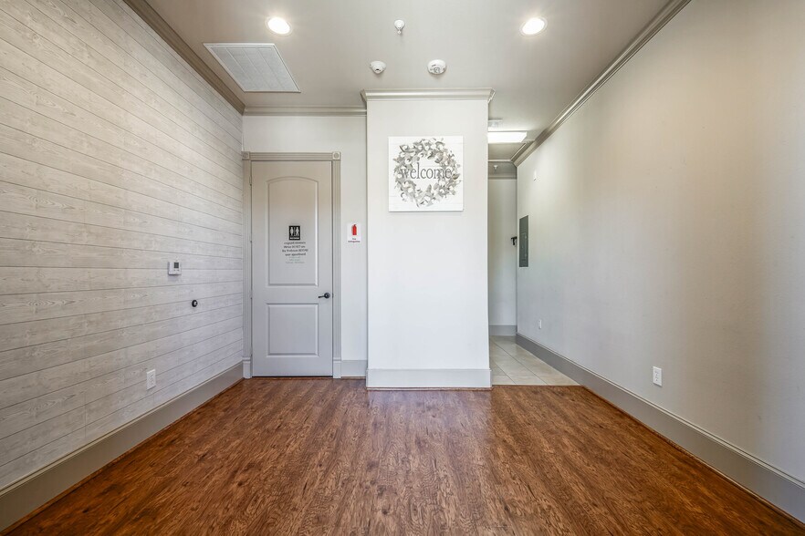 More Photos Of 256 Ed English Dr, Shenandoah Medical For Sale