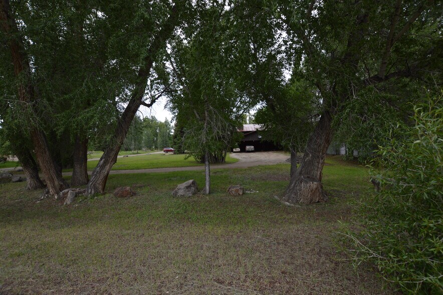 More Photos Of 1412 W Gunnison Ave, Gunnison Apartments For Sale