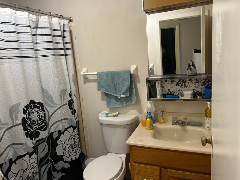 More Photos Of 495 N Goodman St, Rochester Storefront Retail Residential For Sale