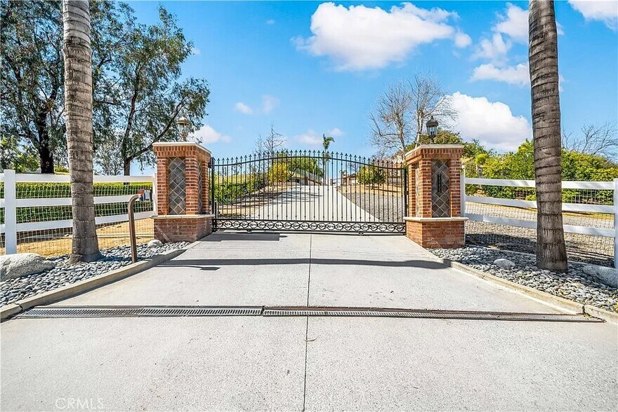 More Photos Of 25255 Vista Murrieta Rd, Murrieta Specialty For Sale