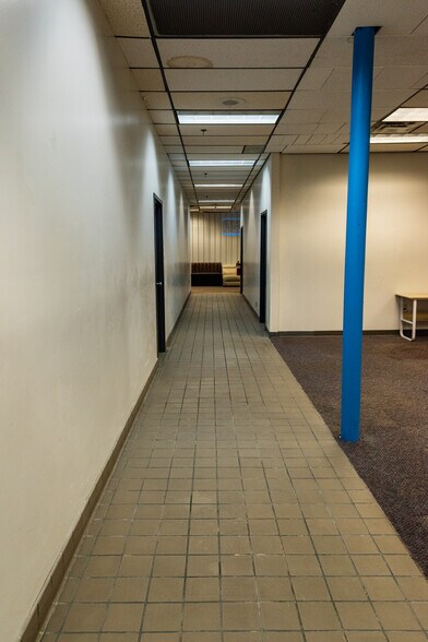 More Photos Of 215 Marvin Miller Dr SW, Atlanta Light Distribution For Lease