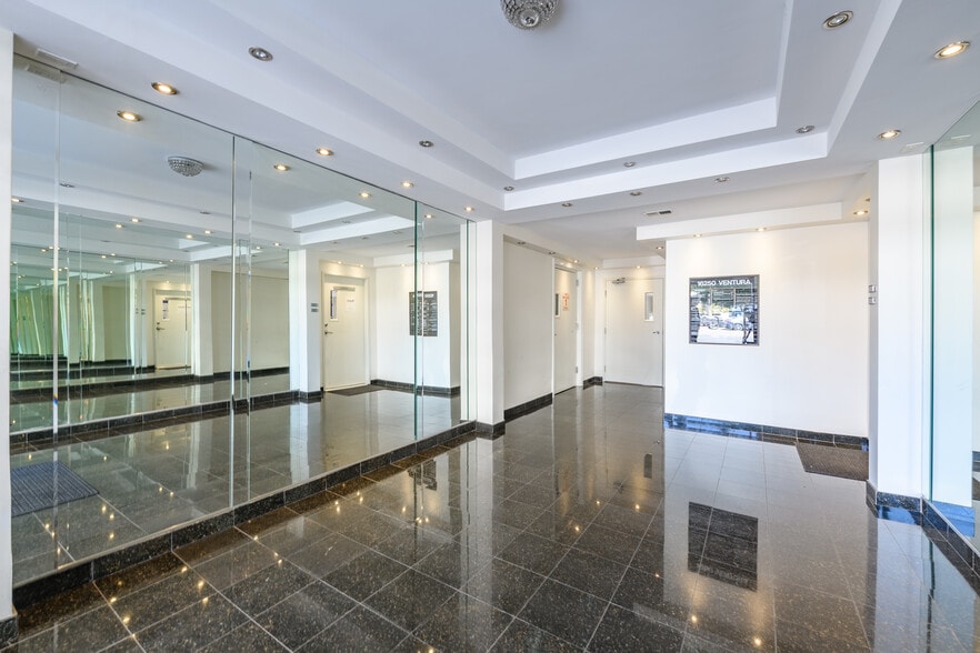 More Photos Of 16250 Ventura Blvd, Encino Office For Lease