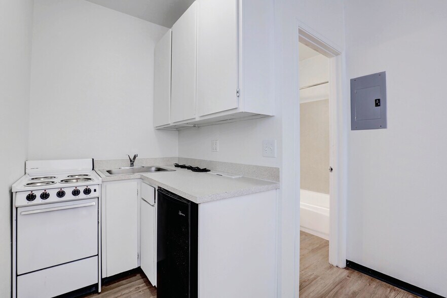 More Photos Of 701-711 E Pike St, Seattle Apartments For Sale