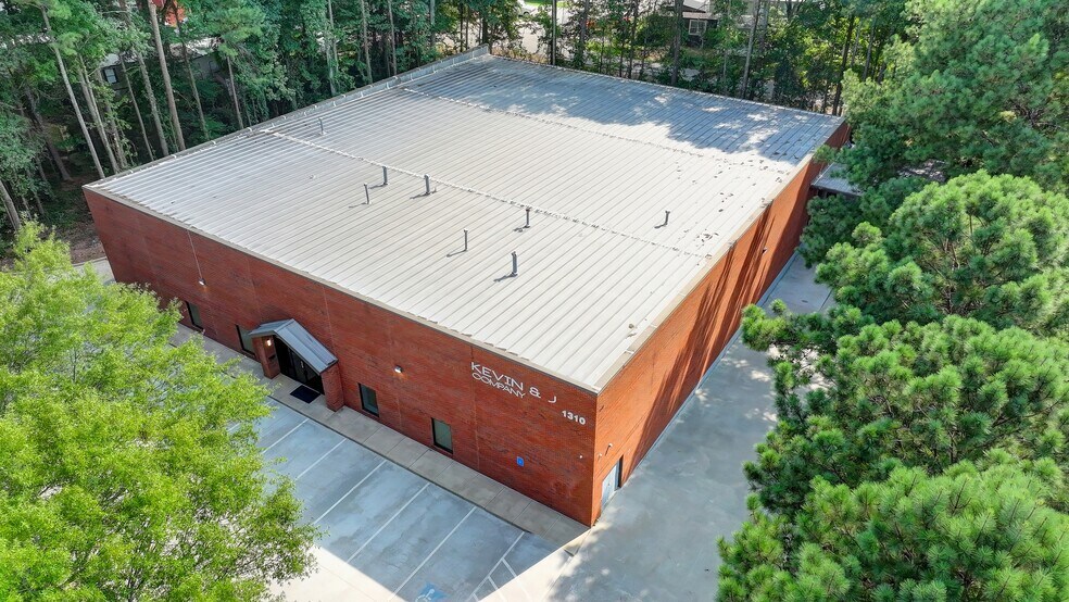 More Photos Of 1310 Capital Cir, Lawrenceville Warehouse For Sale