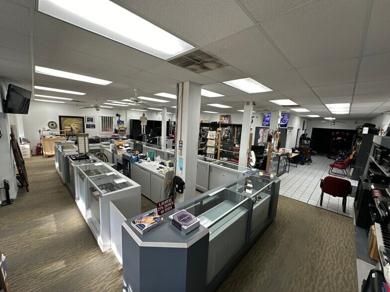 More Photos Of 844 S Florida Ave, Lakeland Freestanding For Sale