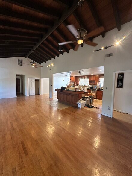 More Photos Of 6738 Greenbay Rd, Arbuckle Land For Lease