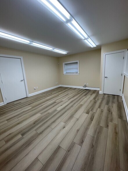 More Photos Of 2020 New Jersey Ave, Haddon Heights Light Distribution For Lease