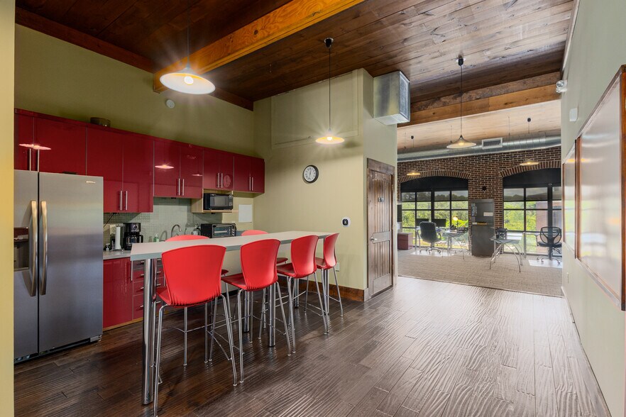 More Photos Of 918 Holcomb Bridge Rd, Roswell Loft Creative Space For Sale