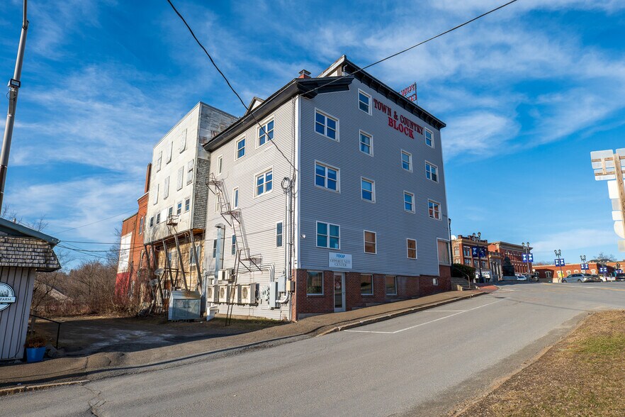 More Photos Of 4 Market Sq, Houlton Office For Sale
