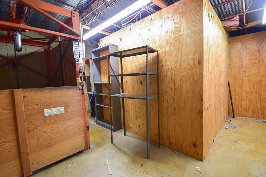 More Photos Of , Tuscaloosa Unknown For Sale