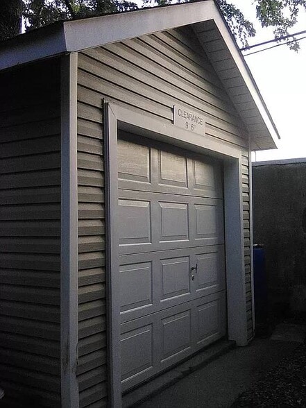 More Photos Of 2038 Grant Ave, Philadelphia Specialty For Sale