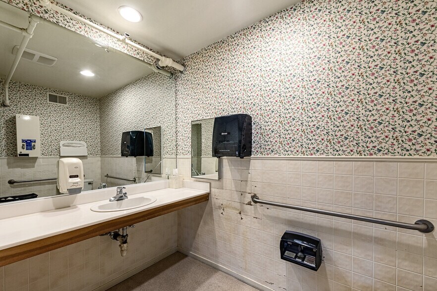 More Photos Of 1247 Broadway, Sonoma Office Residential For Lease