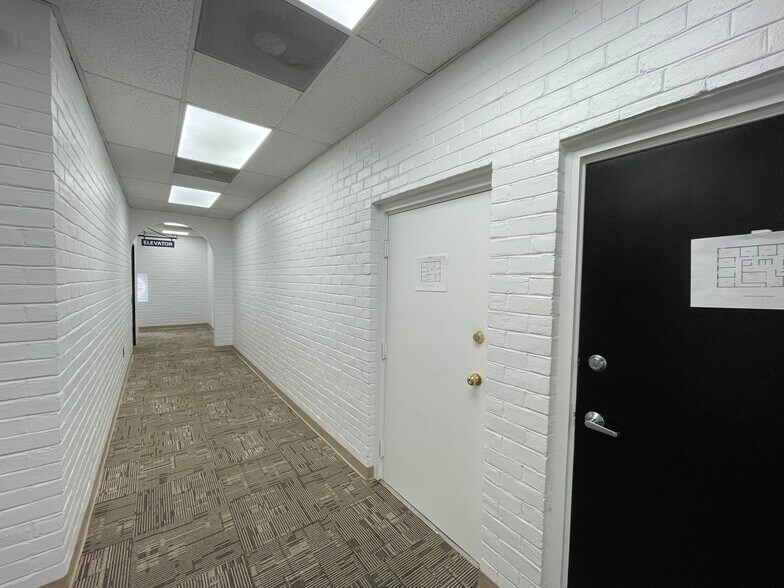 More Photos Of 11355 Pembrooke Sq, Waldorf Medical For Sale