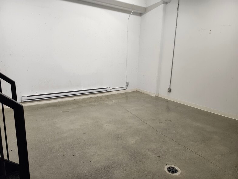 More Photos Of 1205 Queen St W, Toronto Apartments For Lease