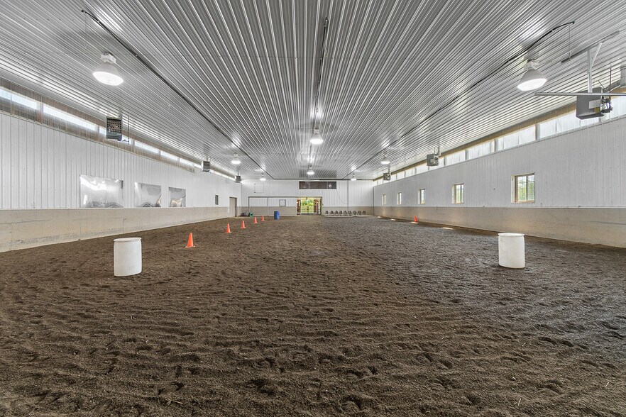 More Photos Of 5495 Meese Rd NE, Louisville Sports And Entertainment For Sale