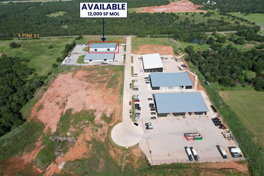 More Photos Of 1577 Freedom Market Pl, Edmond Warehouse For Sale