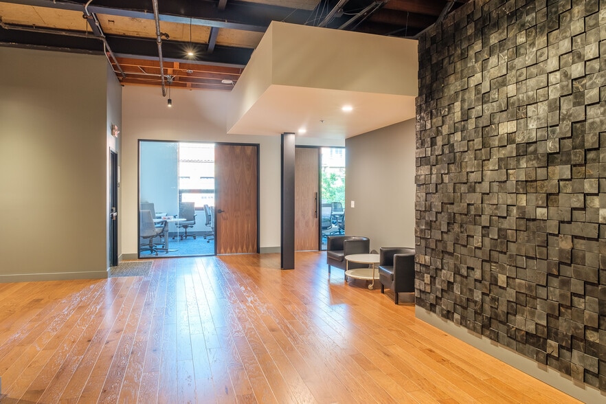 More Photos Of 911 Main St, Vancouver Office For Lease