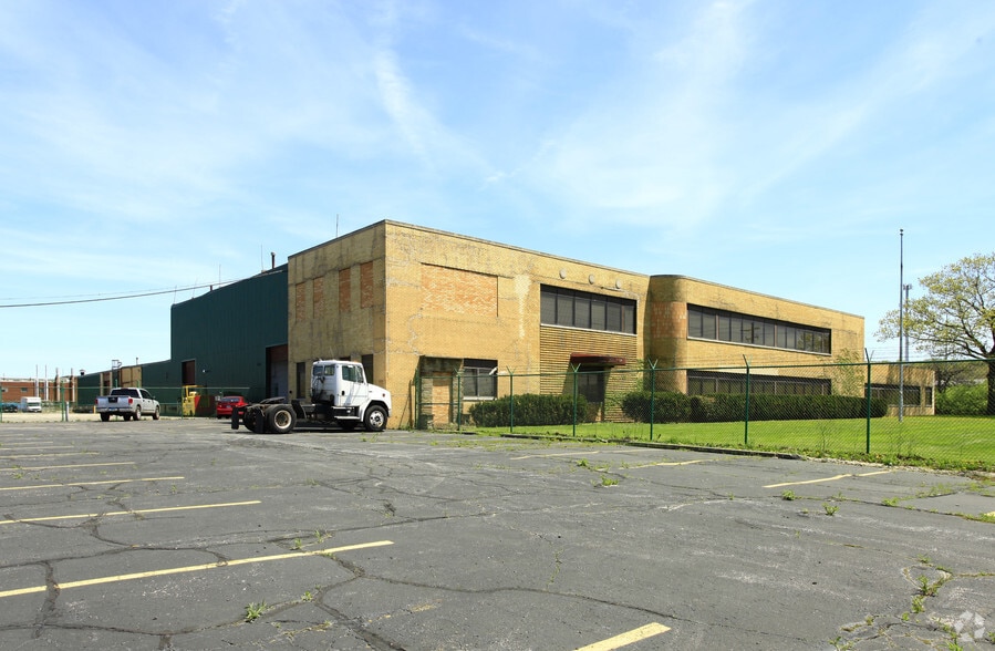 Primary Photo Of 1311 Chardon Rd, Euclid Warehouse For Lease