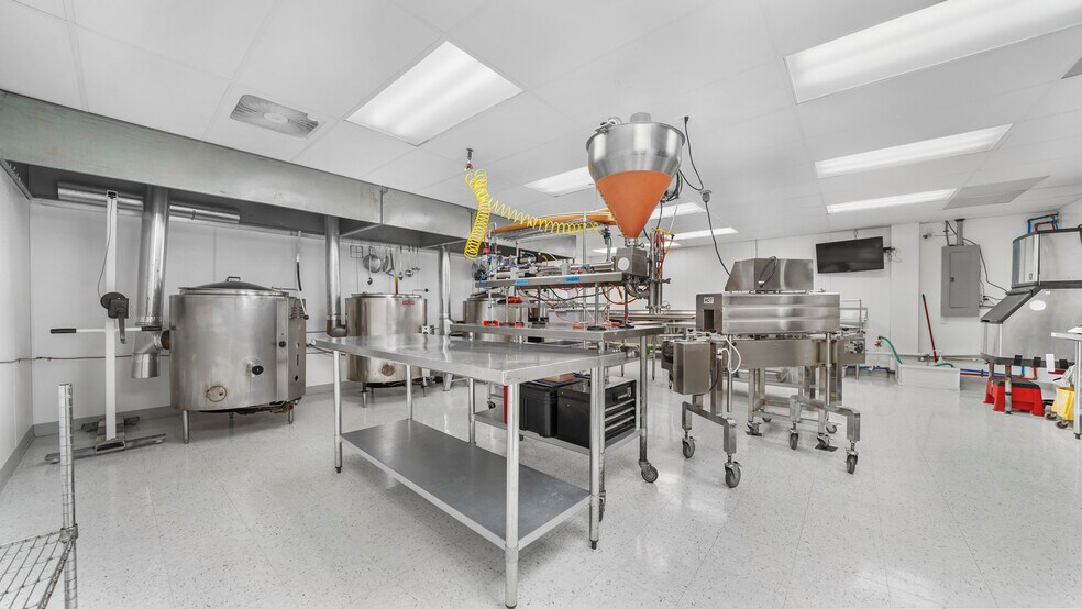 More Photos Of 3376 C Rd, Palisade Specialty For Sale