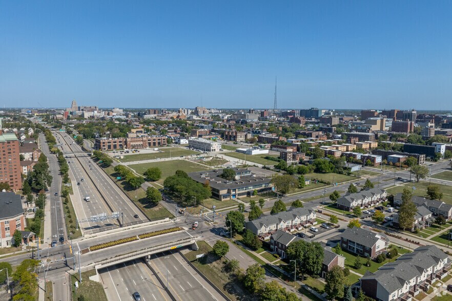 More Photos Of 3550 John C Lodge Fwy, Detroit Schools For Sale