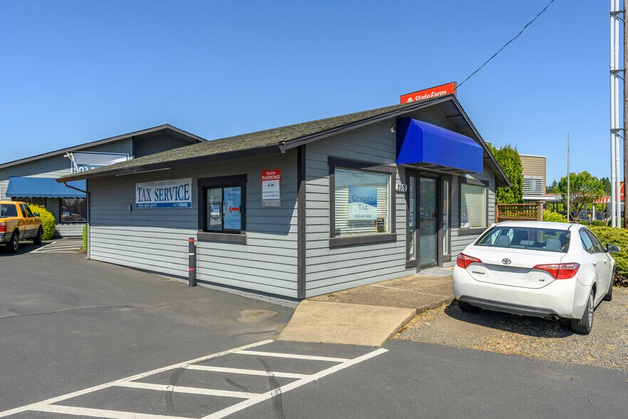 More Photos Of 2911 E Portland Rd, Newberg Office For Sale