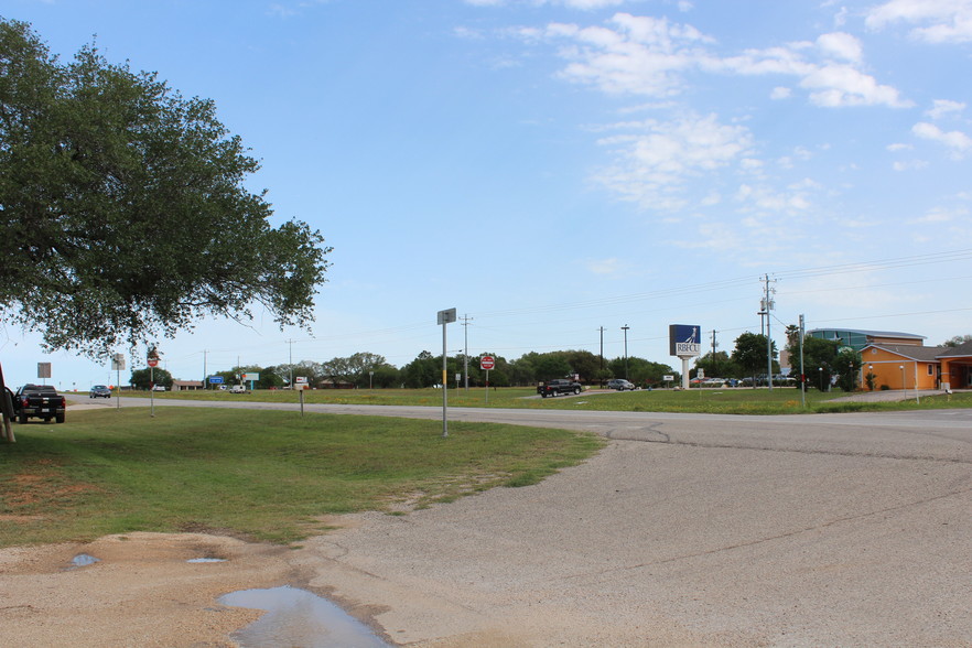 Primary Photo Of 531 10th St, Floresville Land For Sale