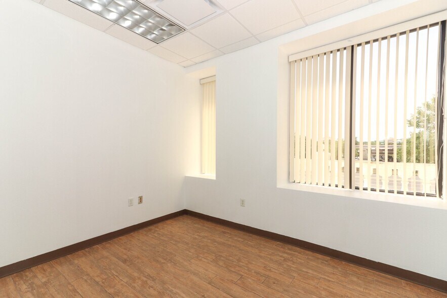 More Photos Of 6735 Conroy Windermere Rd, Orlando Medical For Lease