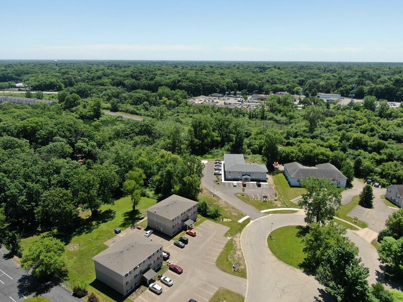 More Photos Of 1619 Fraternity Village Dr, Kalamazoo Apartments For Sale