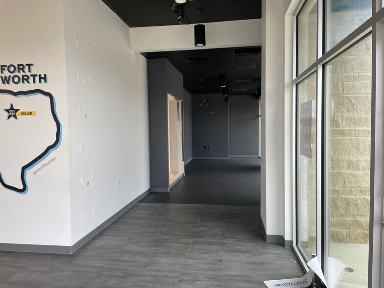 More Photos Of 861 N Tarrant Pky, Keller Storefront Retail Office For Lease
