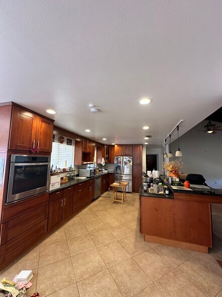 More Photos Of 6738 Greenbay Rd, Arbuckle Land For Lease