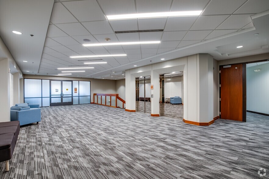 More Photos Of 1270 Northland Dr, Mendota Heights Medical For Lease