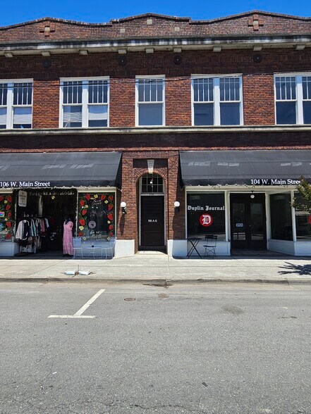 More Photos Of 104-106 W Main St, Wallace Storefront Retail Office For Lease