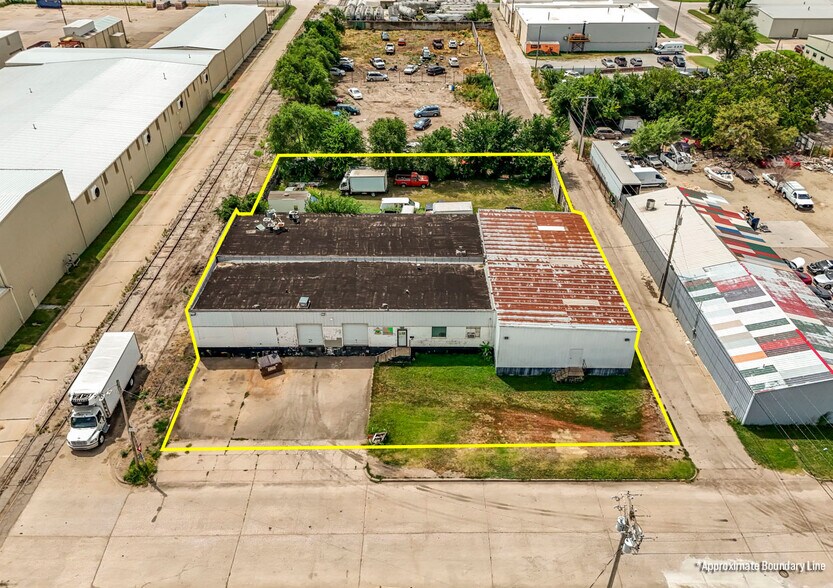 More Photos Of 925 E 19th St, Wichita Warehouse For Sale