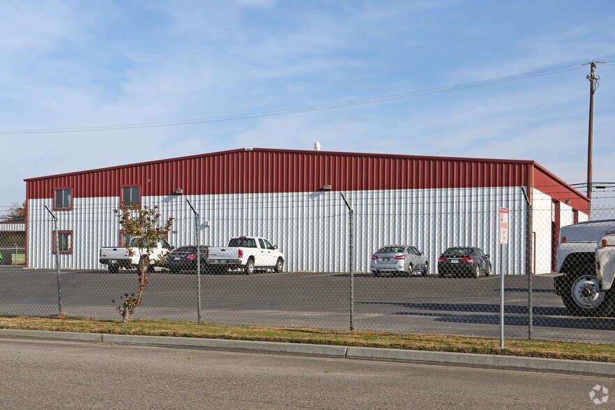 More Photos Of 5410 S Villa Ave, Fresno Warehouse For Lease