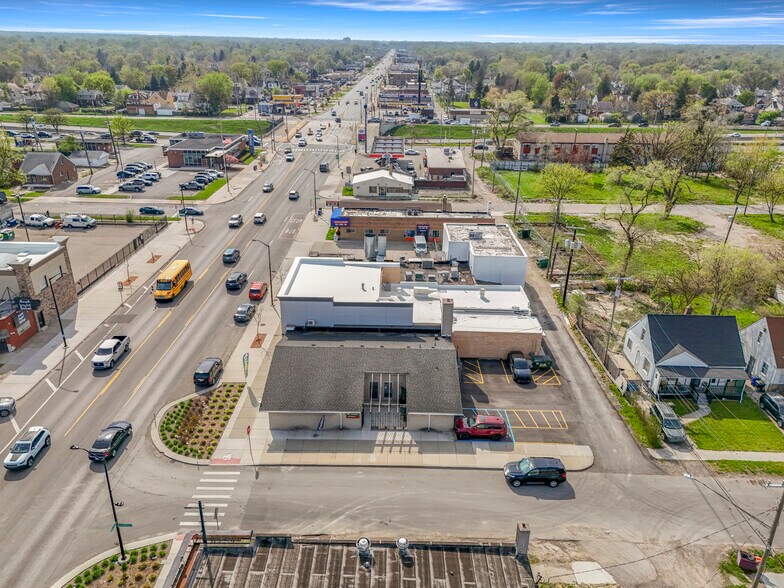 More Photos Of 17600 W Warren Ave, Detroit Office For Lease